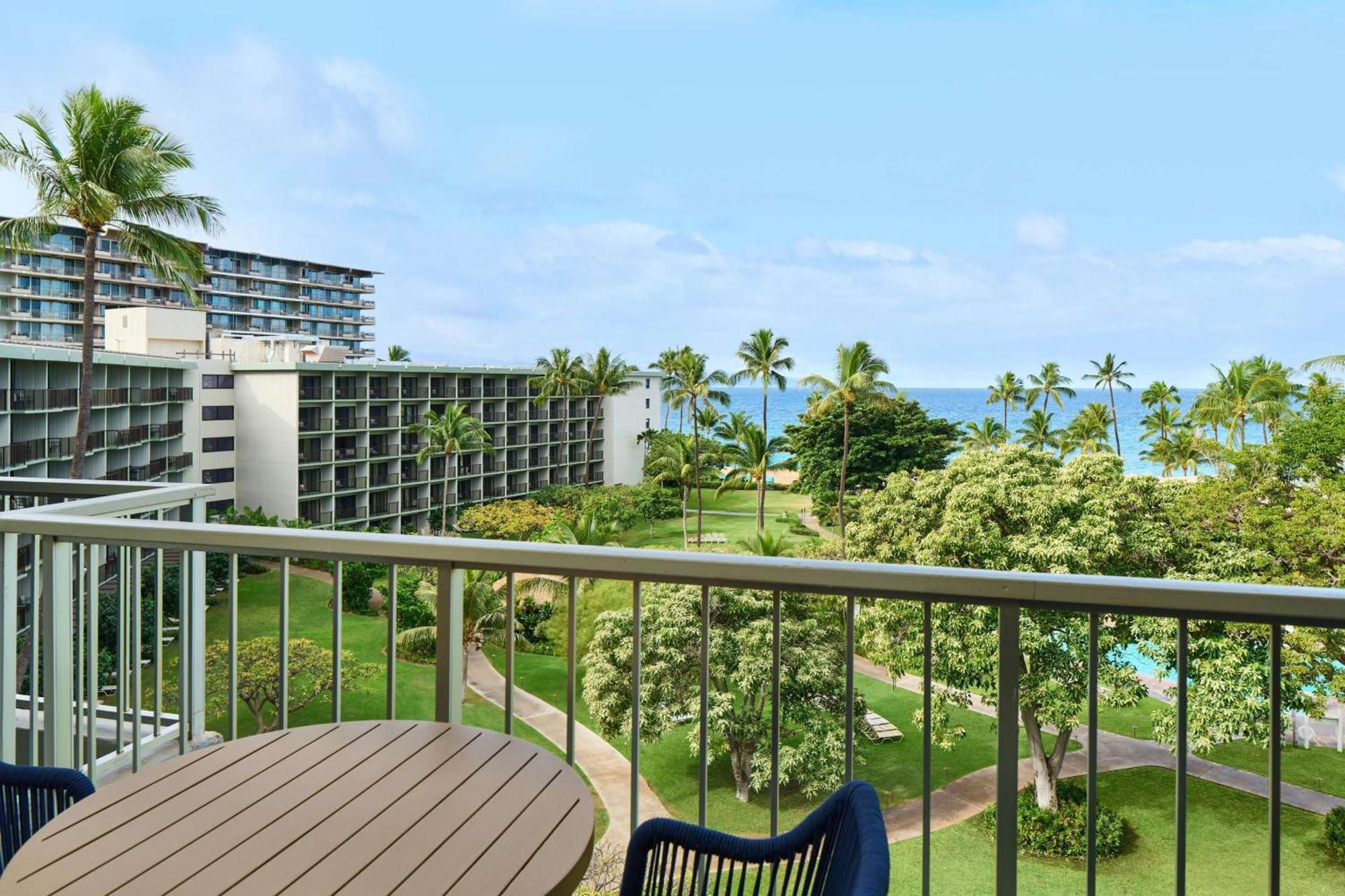 Outrigger Kaʻanapali Beach Resort Kaanapali Exterior photo